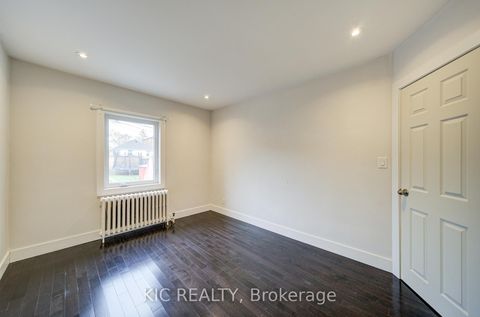 Photo 13 at 35 MONTCALM Avenue, Belgravia, Toronto