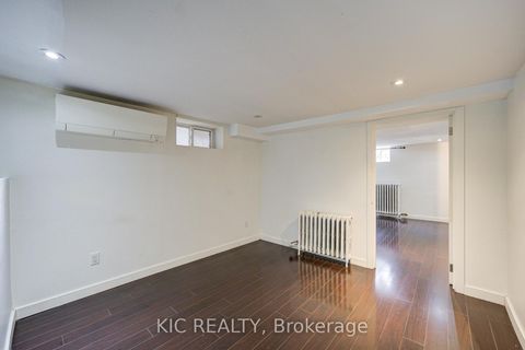 Photo 23 at 35 MONTCALM Avenue, Belgravia, Toronto