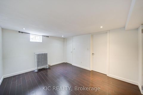 Photo 27 at 35 MONTCALM Avenue, Belgravia, Toronto