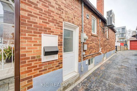 Photo 32 at 35 MONTCALM Avenue, Belgravia, Toronto