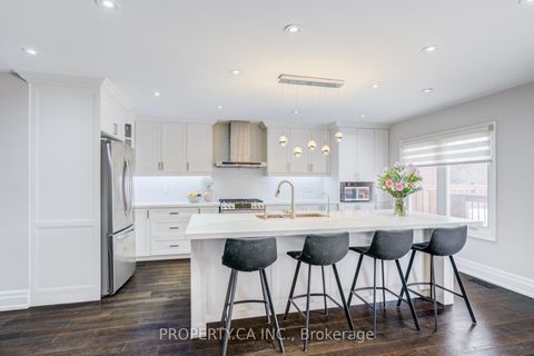 Photo 8 at 150 Brookmill Drive, Brownridge, Vaughan