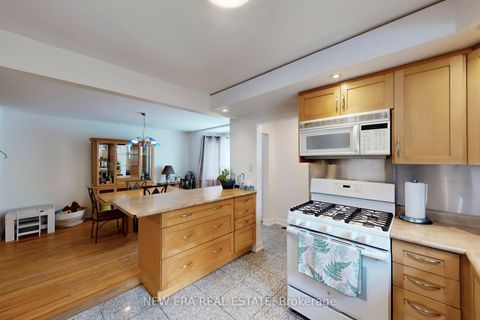 Photo 17 at 80 Renfield Street, Amesbury, Toronto