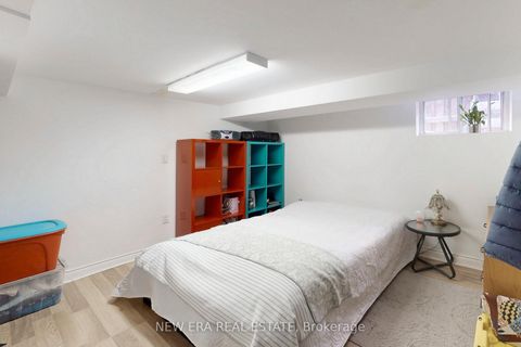 Photo 25 at 80 Renfield Street, Amesbury, Toronto