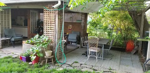 Photo 40 at 80 Renfield Street, Amesbury, Toronto