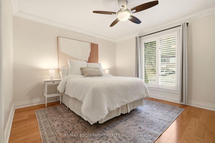 Photo 14 at 43 Maple Drive, Stoney Creek, Hamilton