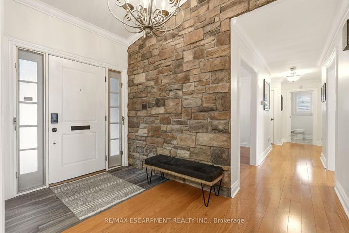 Photo 16 at 43 Maple Drive, Stoney Creek, Hamilton