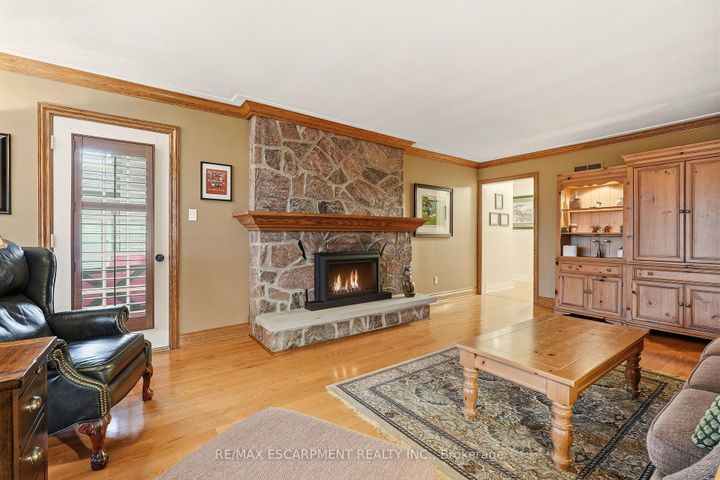 Photo 21 at 43 Maple Drive, Stoney Creek, Hamilton