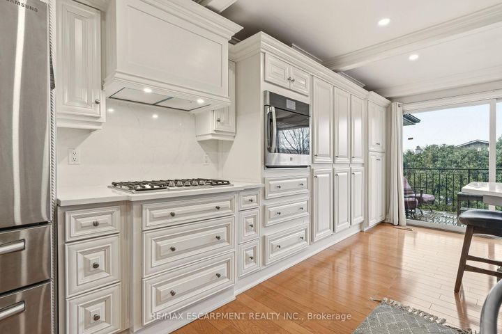 Photo 24 at 43 Maple Drive, Stoney Creek, Hamilton