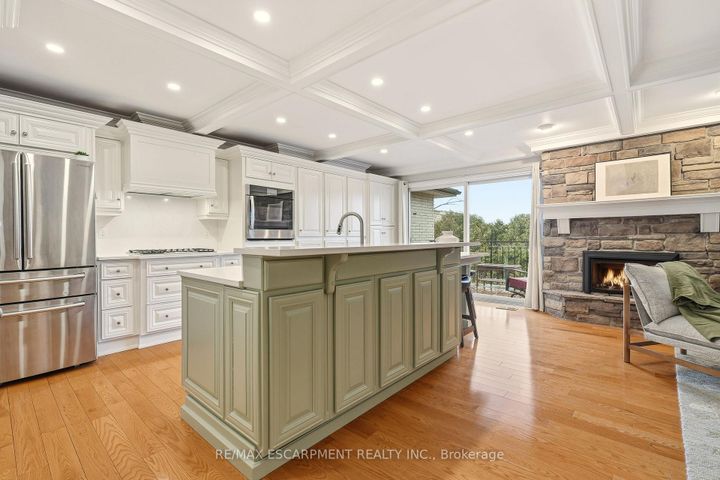 Photo 25 at 43 Maple Drive, Stoney Creek, Hamilton