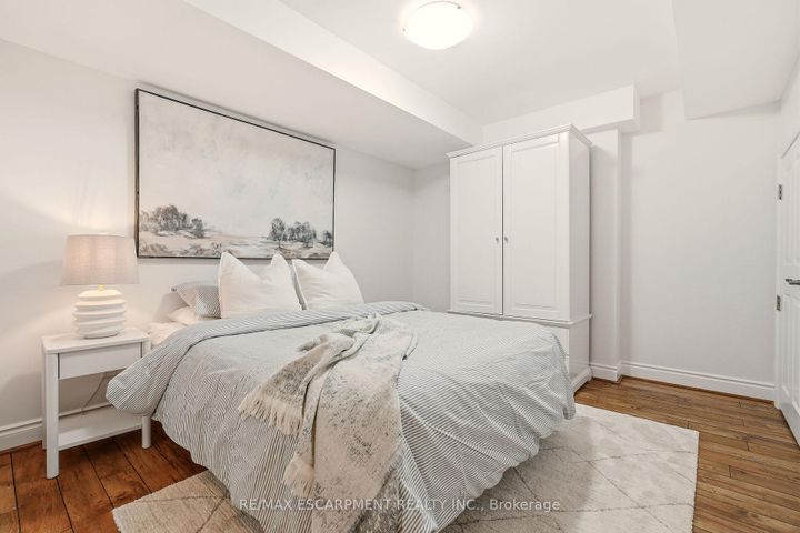 Photo 35 at 43 Maple Drive, Stoney Creek, Hamilton