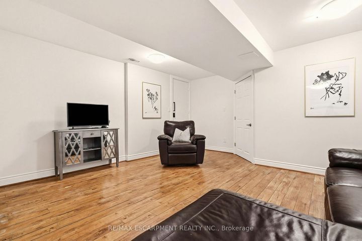 Photo 37 at 43 Maple Drive, Stoney Creek, Hamilton