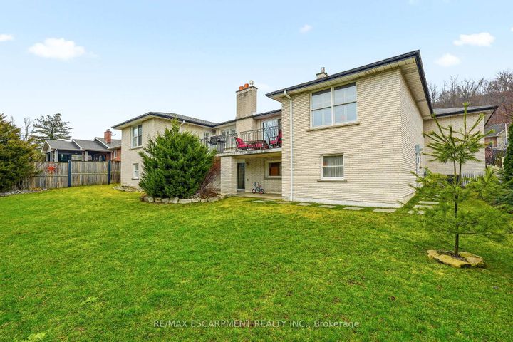 Photo 45 at 43 Maple Drive, Stoney Creek, Hamilton