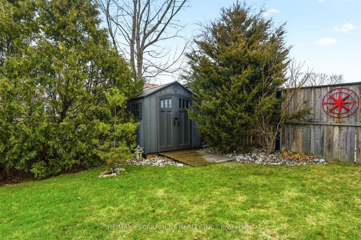 Photo 46 at 43 Maple Drive, Stoney Creek, Hamilton