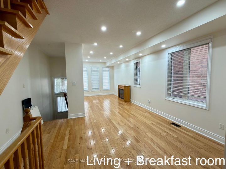 Photo 1 at 19 - 530 Kingston Road, Woodlands, Pickering