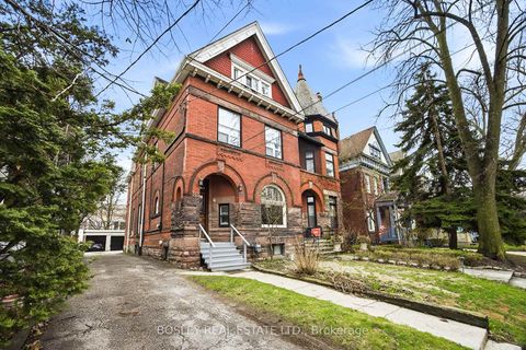 Photo 1 at 85 Walmer Road, Annex, Toronto