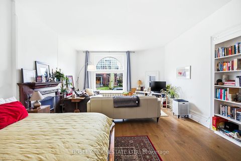 Photo 5 at 85 Walmer Road, Annex, Toronto