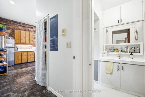 Photo 11 at 85 Walmer Road, Annex, Toronto