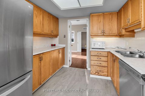 Photo 10 at 720 - 6 Humberline Drive, Clairville, Toronto