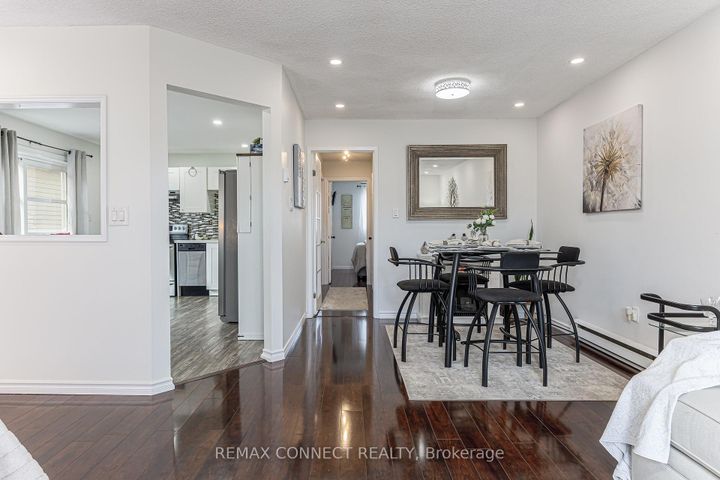 Photo 13 at 594 Waverly Street N, McLaughlin, Oshawa