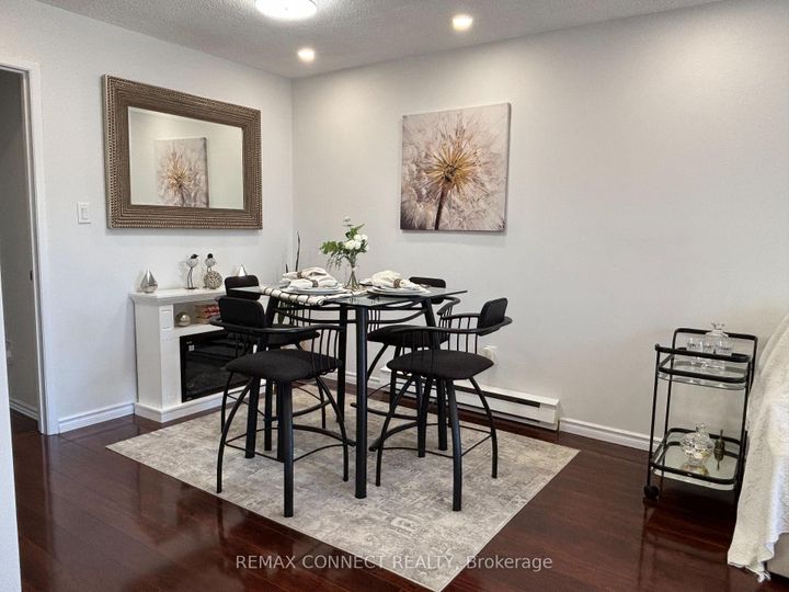 Photo 14 at 594 Waverly Street N, McLaughlin, Oshawa