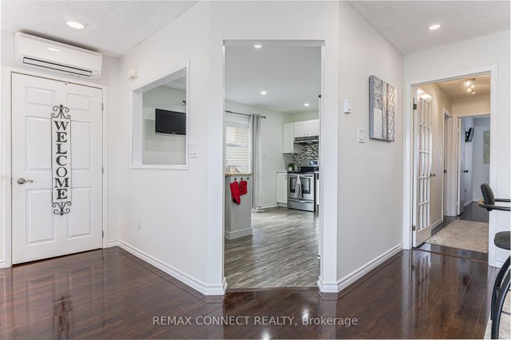 Photo 15 at 594 Waverly Street N, McLaughlin, Oshawa