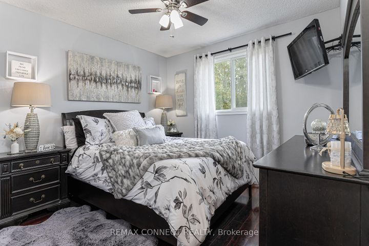 Photo 23 at 594 Waverly Street N, McLaughlin, Oshawa