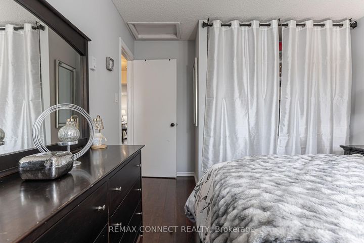 Photo 25 at 594 Waverly Street N, McLaughlin, Oshawa