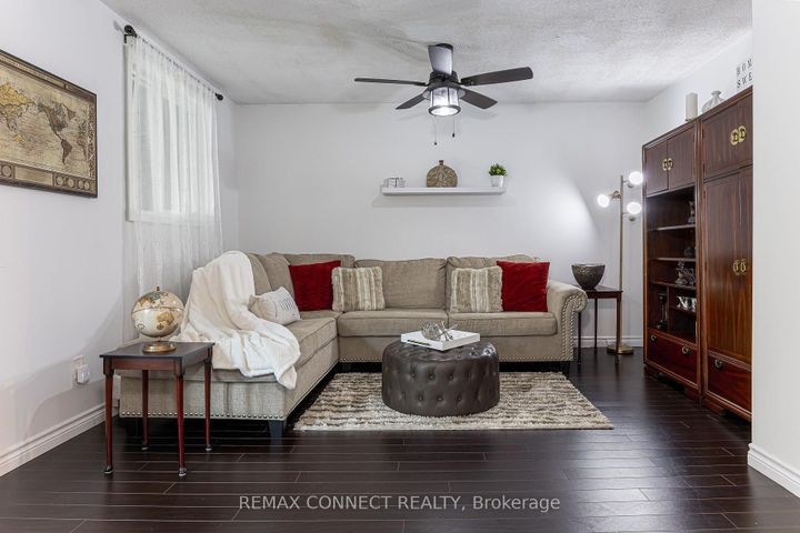 Photo 31 at 594 Waverly Street N, McLaughlin, Oshawa