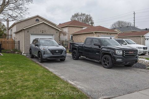 Photo 3 at 594 Waverly Street N, McLaughlin, Oshawa