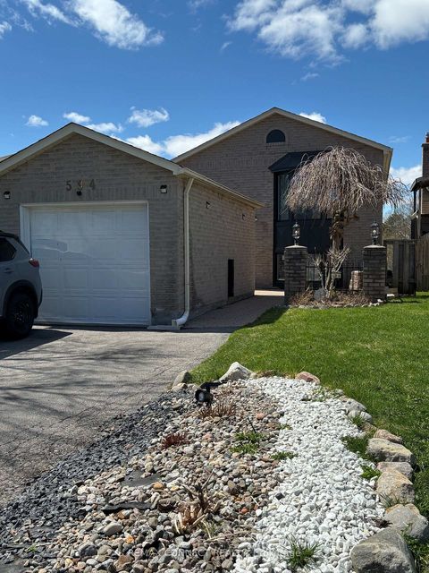 Photo 4 at 594 Waverly Street N, McLaughlin, Oshawa