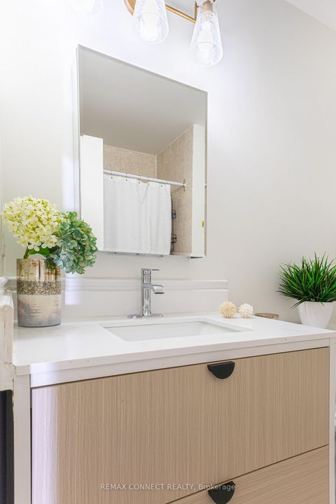 Photo 20 at 594 Waverly Street N, McLaughlin, Oshawa