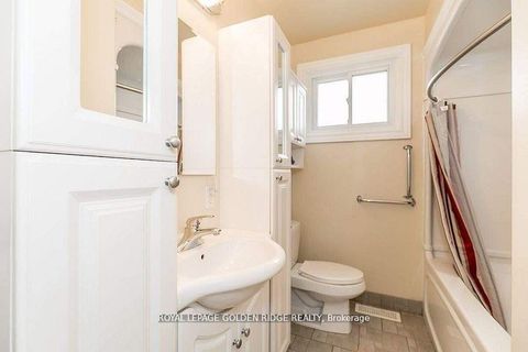 Photo 4 at 2082 Lea Road, Alcona, Innisfil