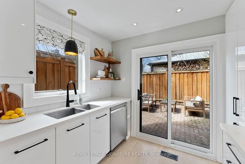 Photo 14 at 100 Sussex Avenue, University, Toronto