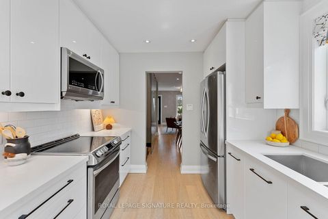 Photo 15 at 100 Sussex Avenue, University, Toronto