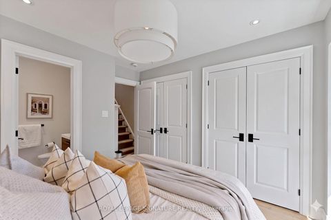 Photo 22 at 100 Sussex Avenue, University, Toronto