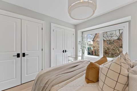 Photo 24 at 100 Sussex Avenue, University, Toronto