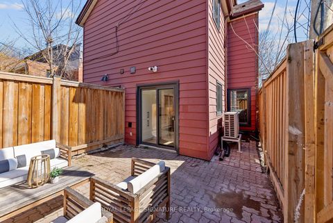 Photo 36 at 100 Sussex Avenue, University, Toronto