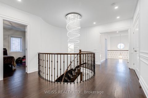 Photo 32 at 43 Chesney Crescent, Kleinburg, Vaughan