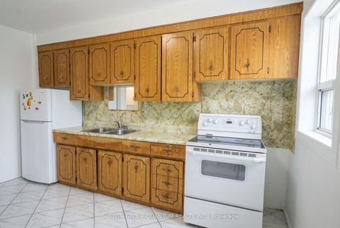 Photo 3 at 28 Silver Avenue, Roncesvalles, Toronto