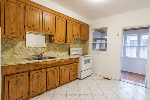 Photo 4 at 28 Silver Avenue, Roncesvalles, Toronto