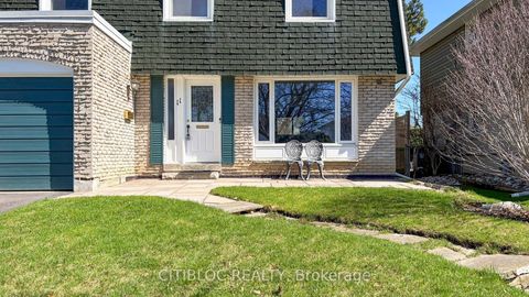 Photo 1 at 11 Castle Hill Drive, L'Amoreaux, Toronto