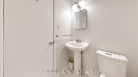 Photo 10 at 11 Castle Hill Drive, L'Amoreaux, Toronto