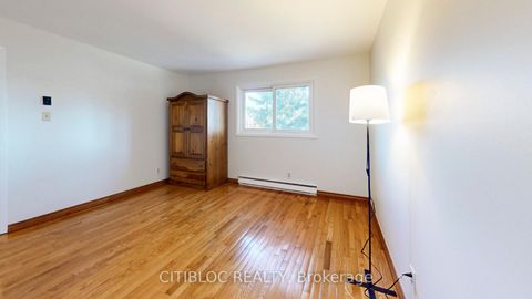 Photo 16 at 11 Castle Hill Drive, L'Amoreaux, Toronto