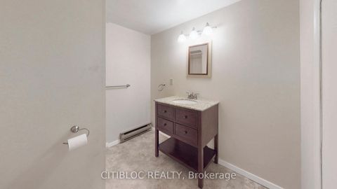 Photo 22 at 11 Castle Hill Drive, L'Amoreaux, Toronto