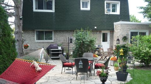 Photo 24 at 11 Castle Hill Drive, L'Amoreaux, Toronto