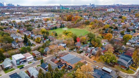 Photo 14 at 16 Cliff Street, Smythe, Toronto