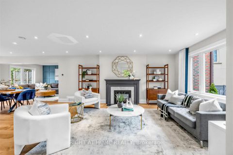 Photo 2 at 21 Austin Terrace, Casa Loma, Toronto