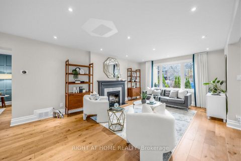 Photo 3 at 21 Austin Terrace, Casa Loma, Toronto