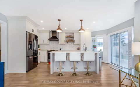 Photo 11 at 68 Benson Drive, Northwest, Barrie