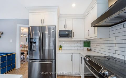 Photo 14 at 68 Benson Drive, Northwest, Barrie